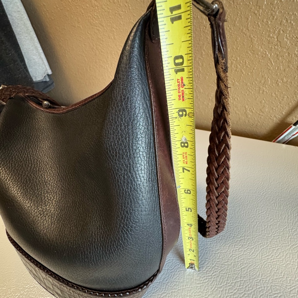Brighton Leather Bucket Crossbody/Shoulder Bag - Picture 3 of 12